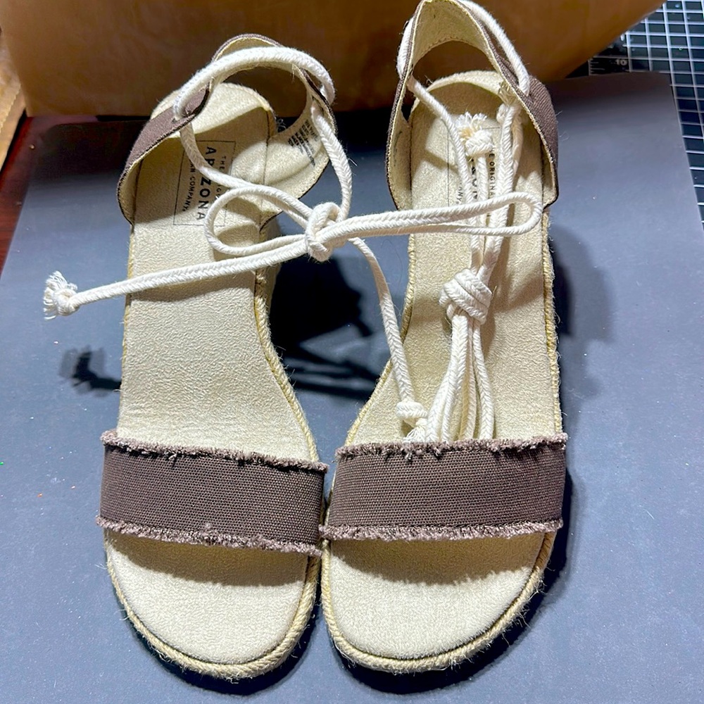 BRAND NEW !!! Never worn platforms.